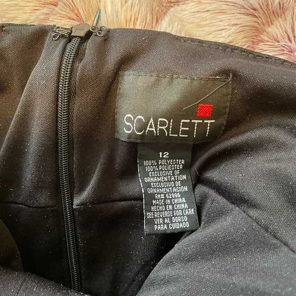 Formal halter dress. Good condition. Sequins and lace. Low back - Picture 6 of 6